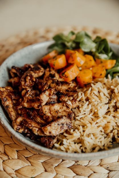 Spicy Pork Bowl with Greens and Carrots