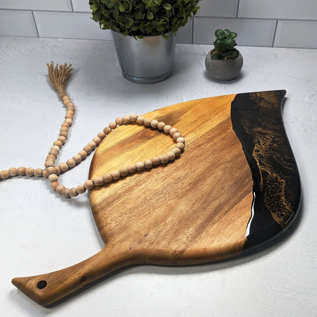 Lynn & Liana Serveware - Leaf Board Black Ember Accessories
