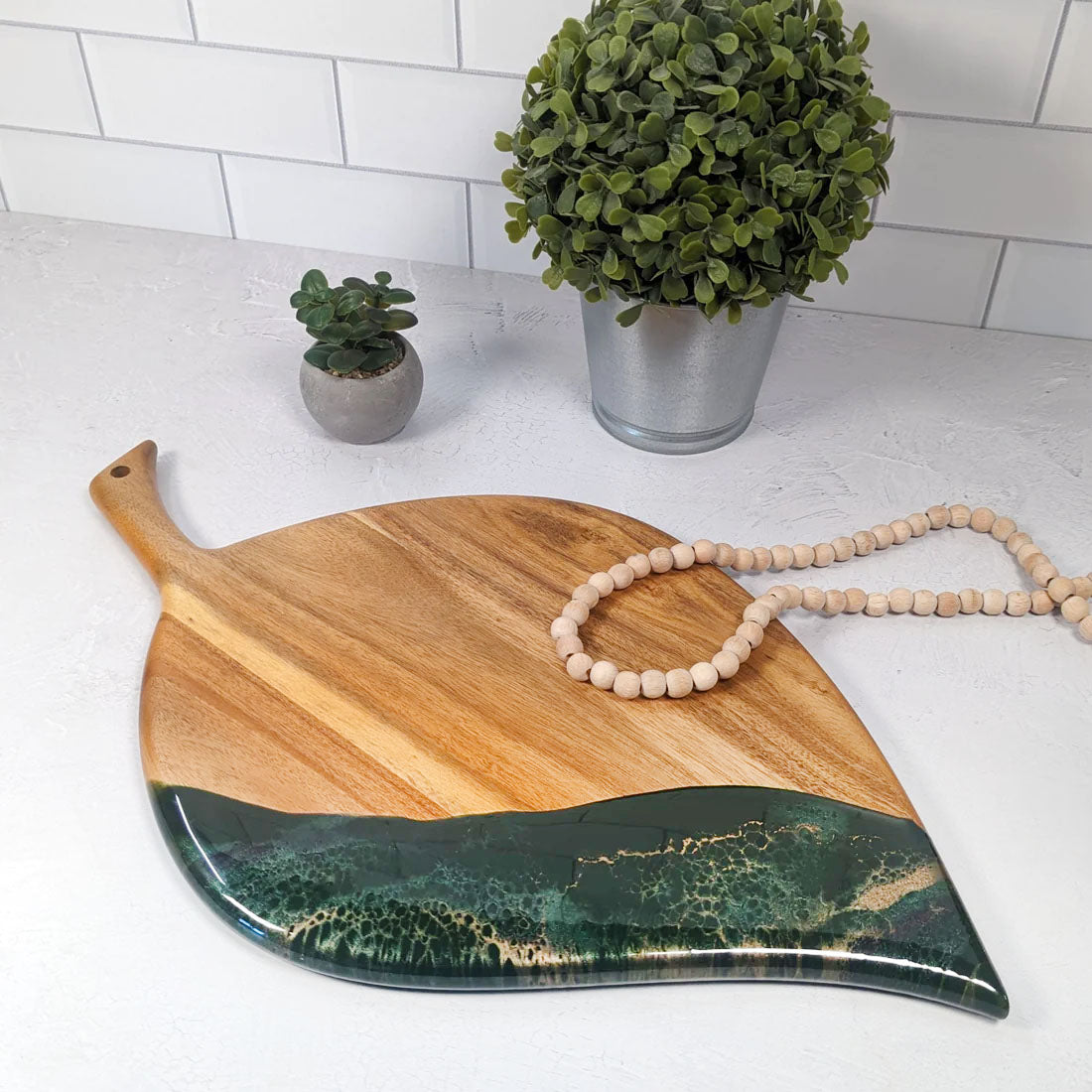 Lynn & Liana Serveware - Leaf Board Jade Accessories